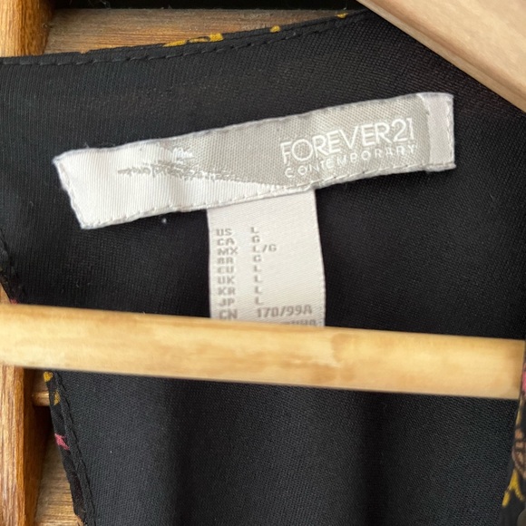 Flowy Floral Backless Dress - Picture 2 of 6